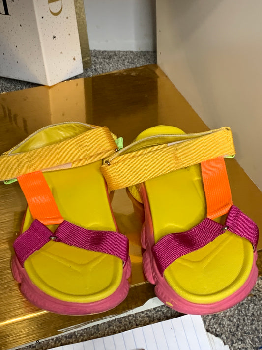 Vibrant Summer Sports Sandle