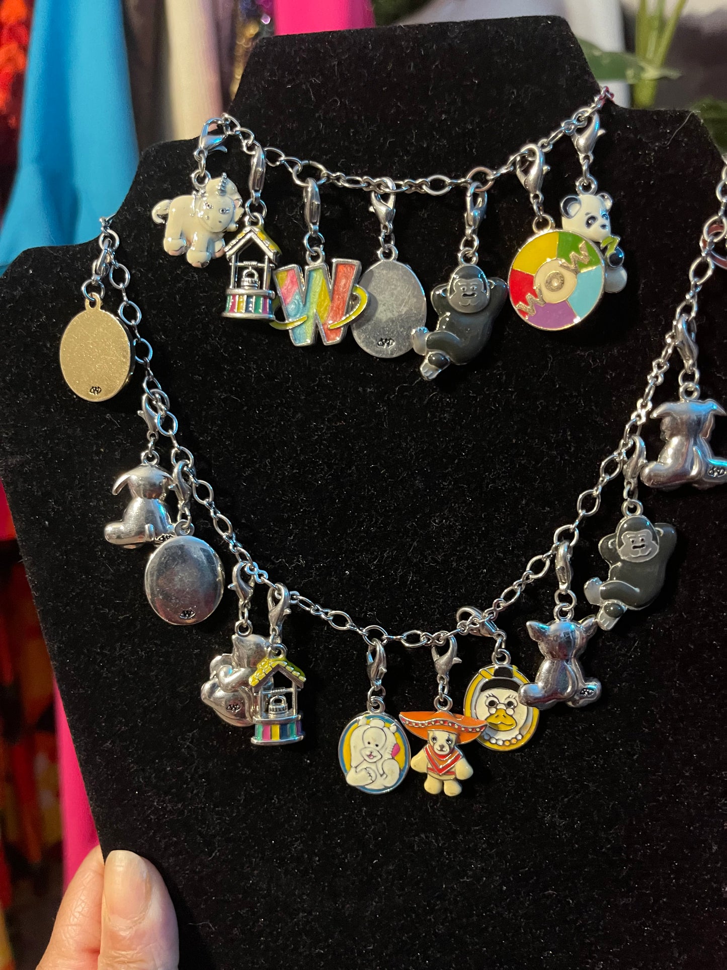 Vntg. 2000 Wizbet Necklace Bracelet Set (18 charms)