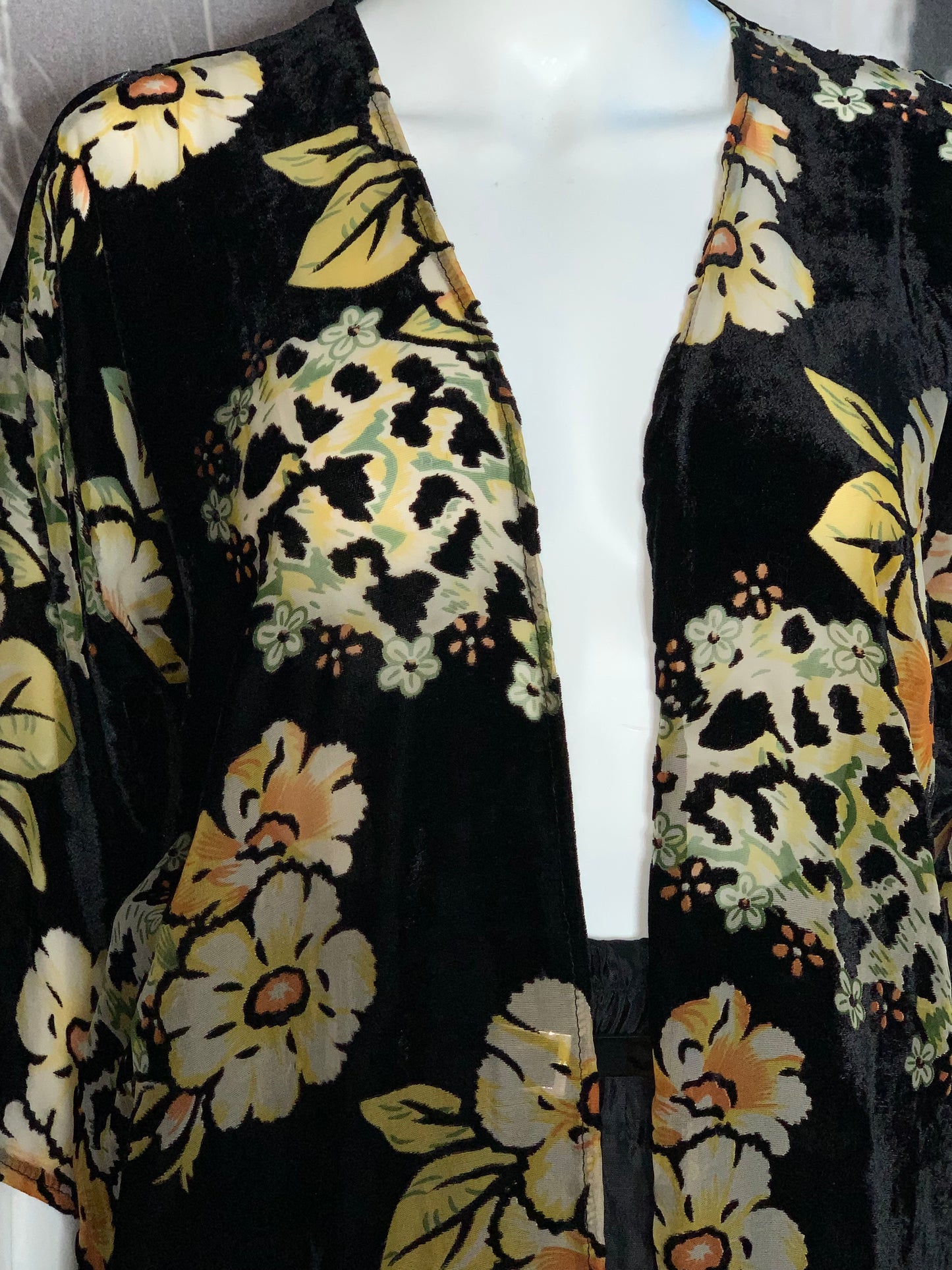 Woven Heart Velvet Open Front Kimono