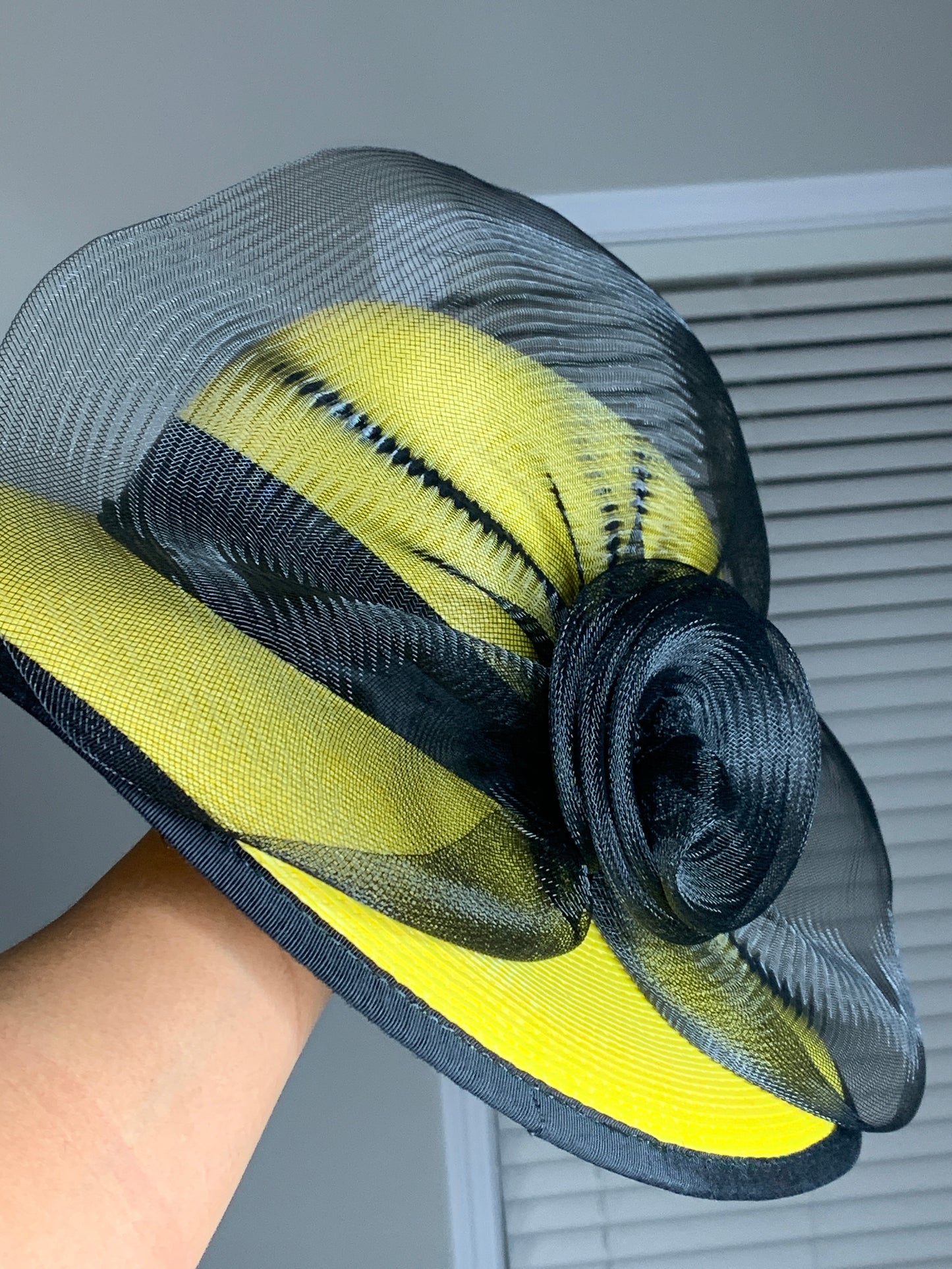 Vntg. Bumble Bee Hat