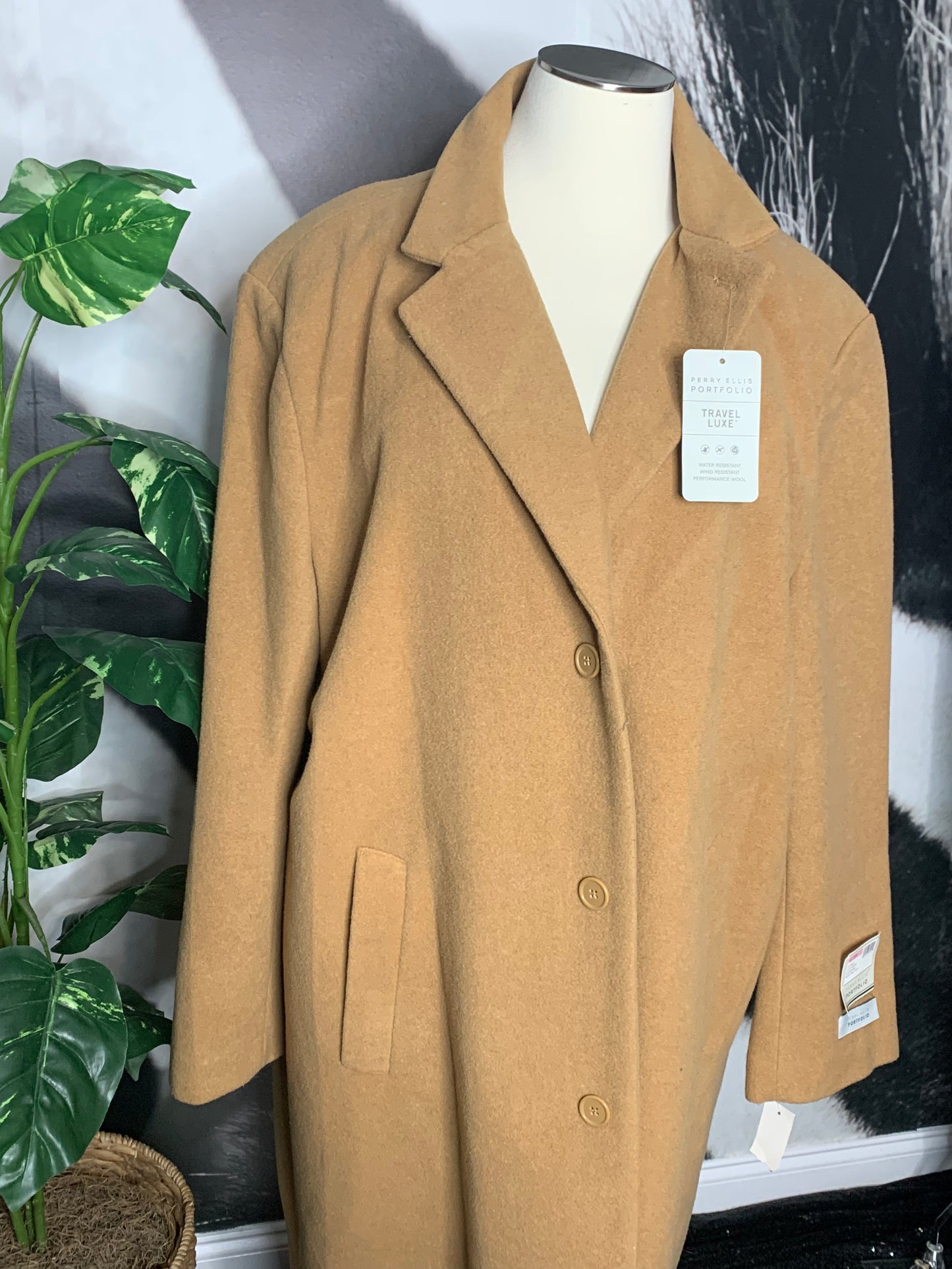 NWT. Perry Ellis Trench Coat Jacket