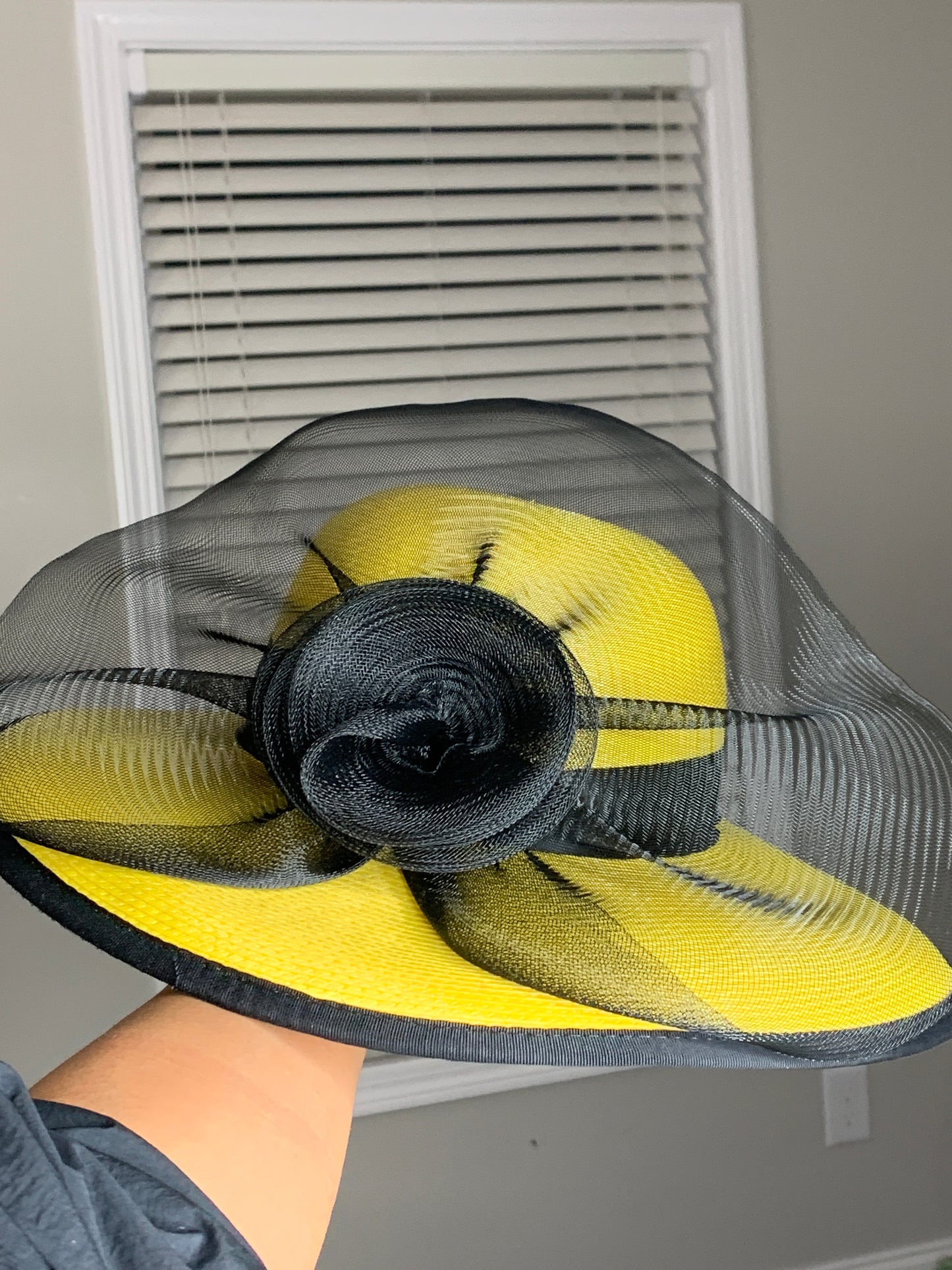 Vntg. Bumble Bee Hat
