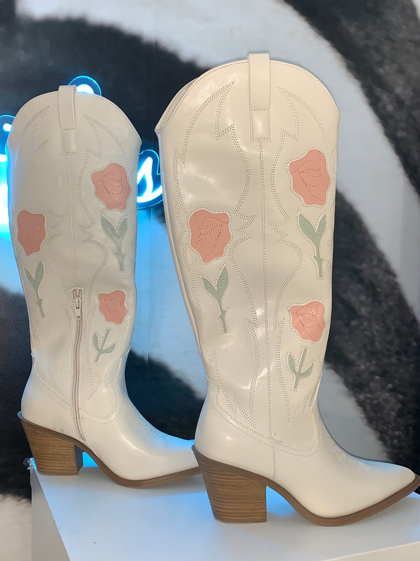 Universal Threads Cream Western Boots