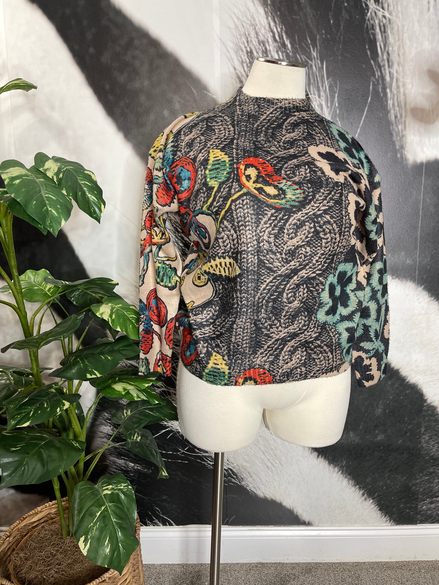 Women'S Long Sleeve Sweater with Colorful Floral Print