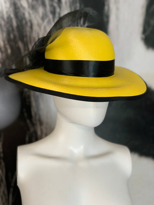 Vntg. Bumble Bee Hat