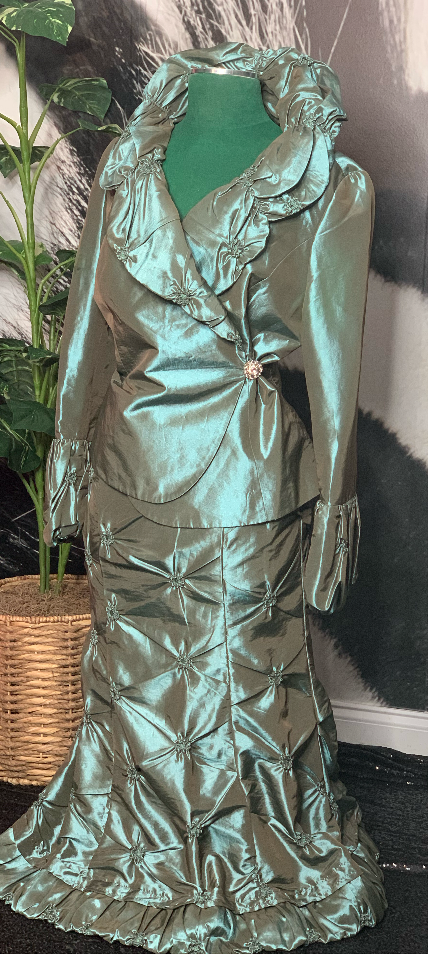 Elegant Party Dress Nubiano Ruffle Dress with Jacket