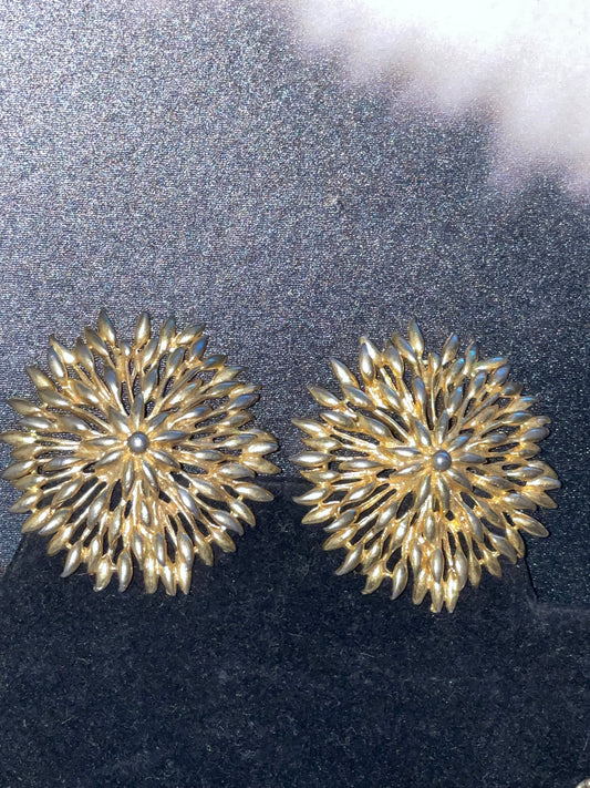 Vntg. Clip On Star Earrings