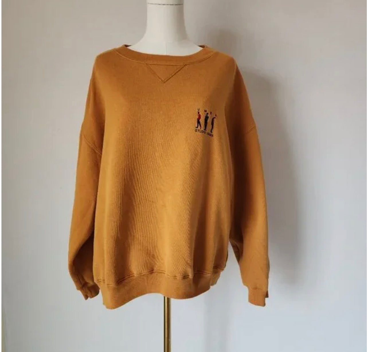 Vintage STUDIO UMEN Embroidered Fleece