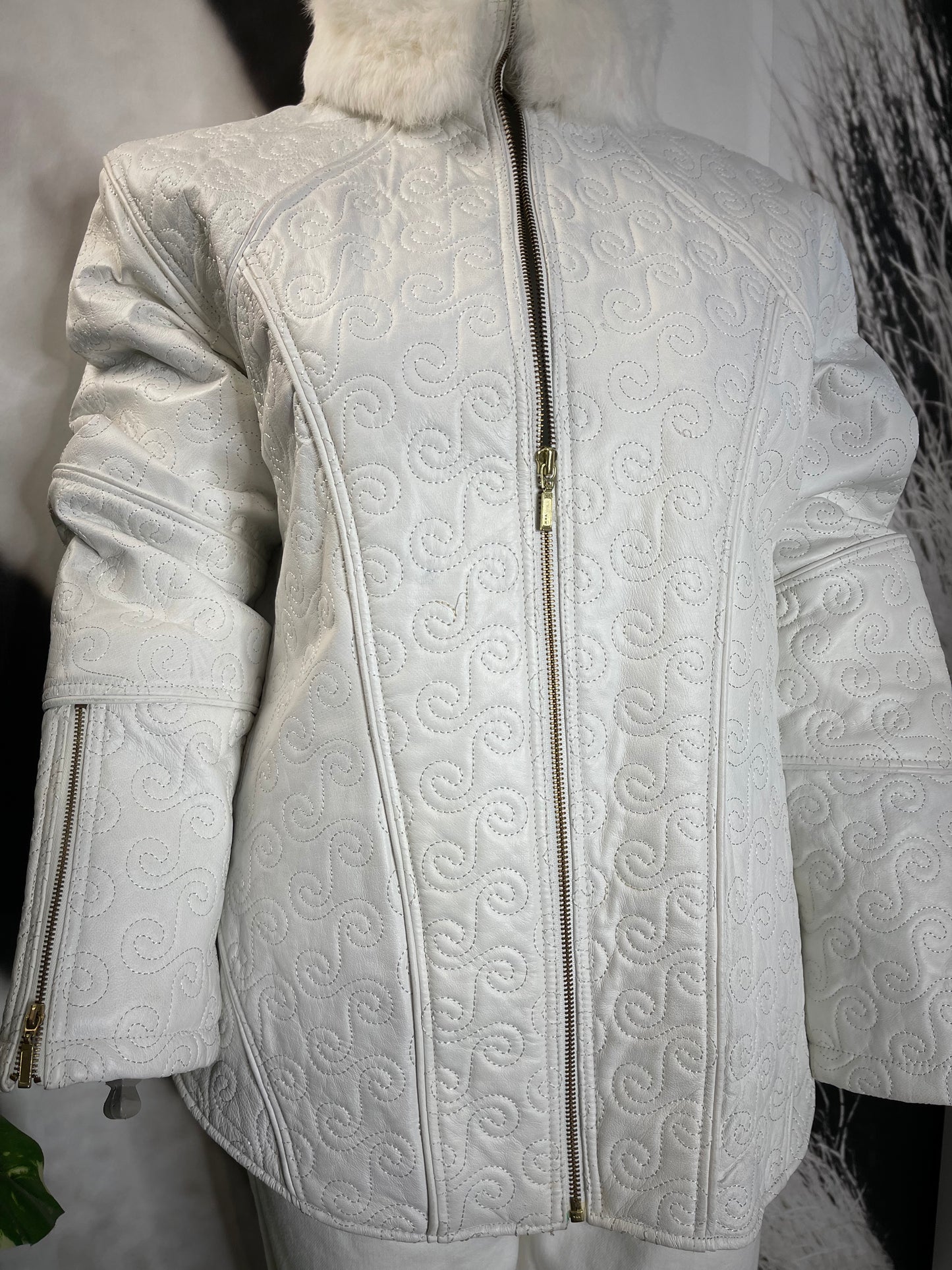 Che Bella white leather jacket