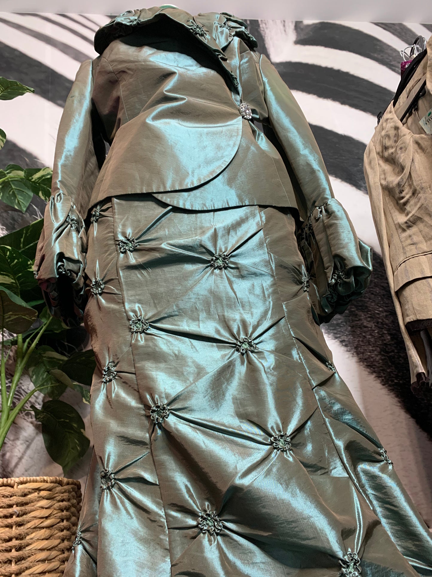 Elegant Party Dress Nubiano Ruffle Dress with Jacket
